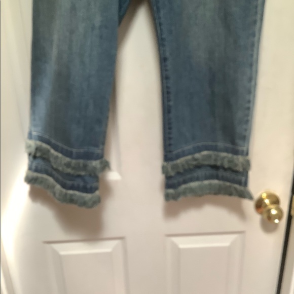 NWTS MIchael Kors nice blue Jeans with fringe. Size 16 front and back pockets - Picture 8 of 8